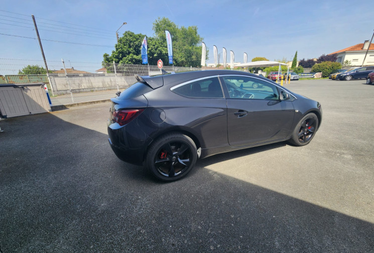 Opel Astra  J GTC 1.6 SIDI 170 CV / TRÉS BON ÉTAT / GARANTIE 12 MOIS