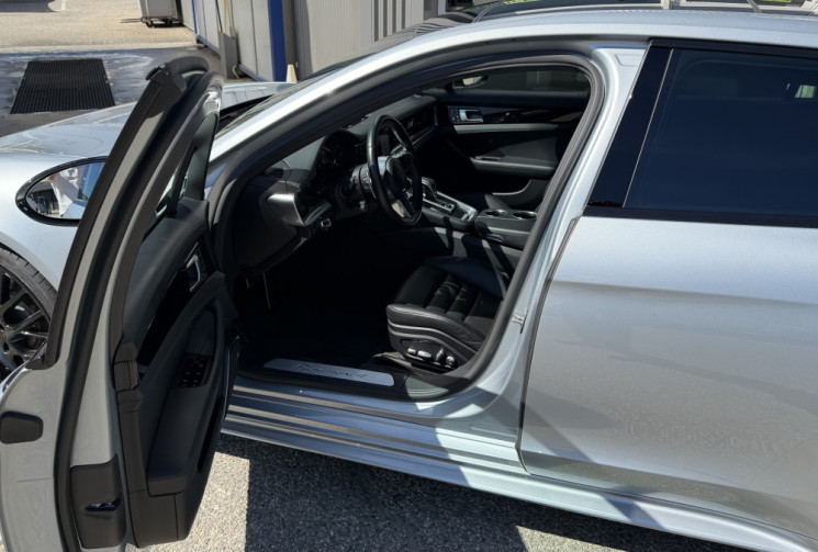 Porsche PANAMERA SPT TURISMO 3.0L V6 462ch 4 E-Hybrid - FULL OPTIONS - Porsche Approved 10/2027