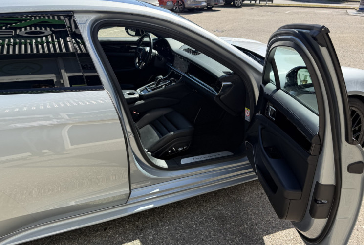 Porsche PANAMERA SPT TURISMO 3.0L V6 462ch 4 E-Hybrid - FULL OPTIONS - Porsche Approved 10/2027