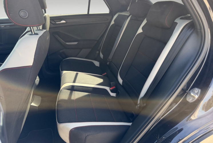 Volkswagen T-Roc 1.5 TSI 150 FIRST EDITION BVM6 DIGITAL COCKPIT