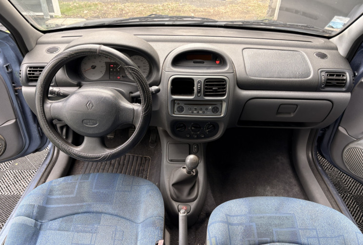 Renault Clio  II 5 Portes 1.4i 16V 98cv