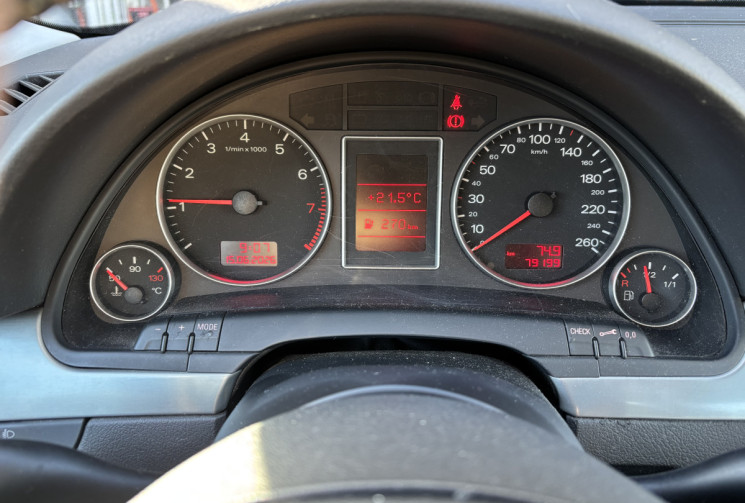 Audi A4 2.0 130 ATTRACTION (première main)