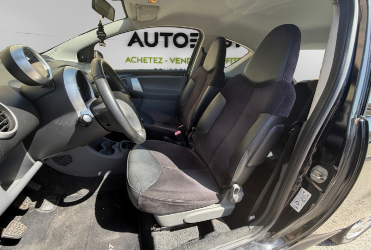 Peugeot 107 1.0 / 68 CH / BLACK EDITION / CLIM 