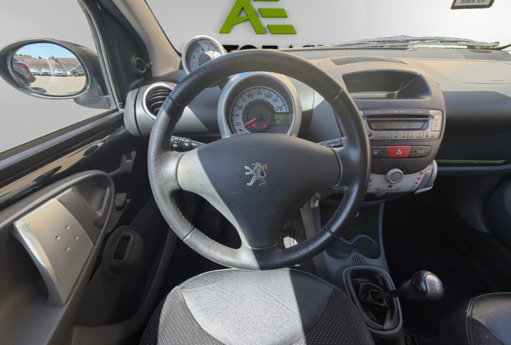 Peugeot 107 1.0 / 68 CH / BLACK EDITION / CLIM 