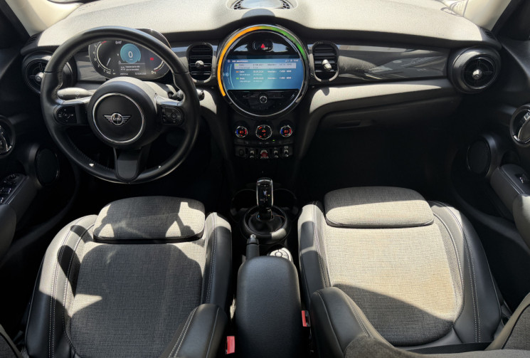Mini MINI 5 PORTES  3 (F55) 5 Portes LCI Cooper 1.5 i 12V DCT7 136 cv Boîte auto