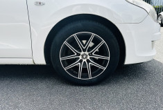 Hyundai i30 1.6 CRDI 90ch Clim / Moteur à chaîne