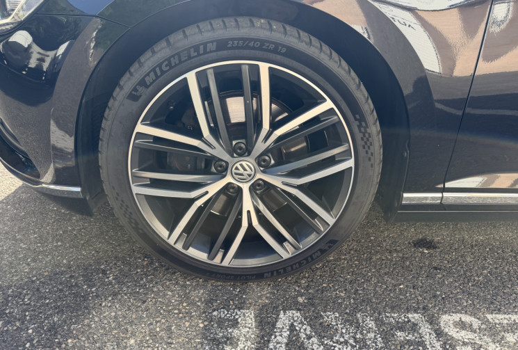 Volkswagen Passat 2.0 BiTDI 240 ch Carat Edition 4Motion DSG7 / Garantie 12m / Historique complet