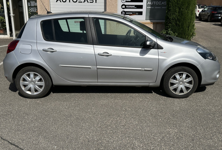 Renault Clio 1.2 16v 100 ch TomTom 5 portes / 1ERE MAIN / ENTRETIEN OK / COURROIE OK