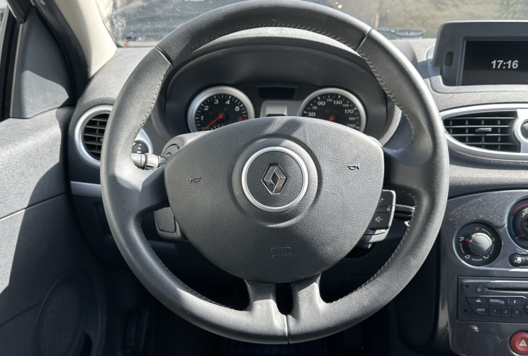 Renault Clio 1.2 16v 100 ch TomTom 5 portes / 1ERE MAIN / ENTRETIEN OK / COURROIE OK