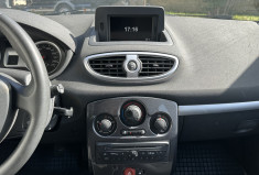 Renault Clio 1.2 16v 100 ch TomTom 5 portes / 1ERE MAIN / ENTRETIEN OK / COURROIE OK