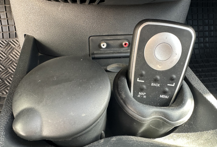 Renault Clio 1.2 16v 100 ch TomTom 5 portes / 1ERE MAIN / ENTRETIEN OK / COURROIE OK