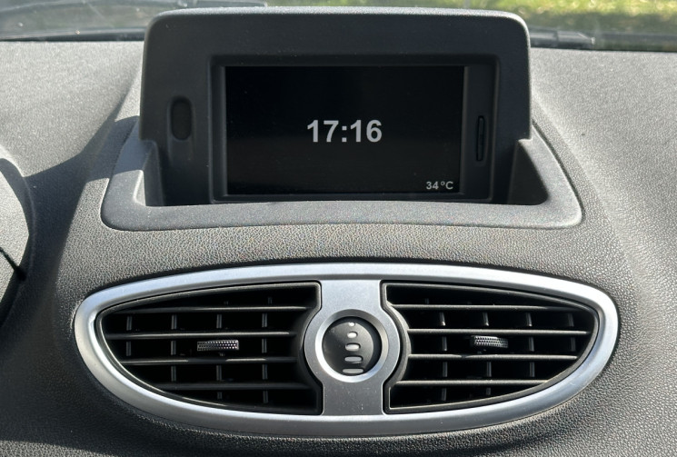 Renault Clio 1.2 16v 100 ch TomTom 5 portes / 1ERE MAIN / ENTRETIEN OK / COURROIE OK
