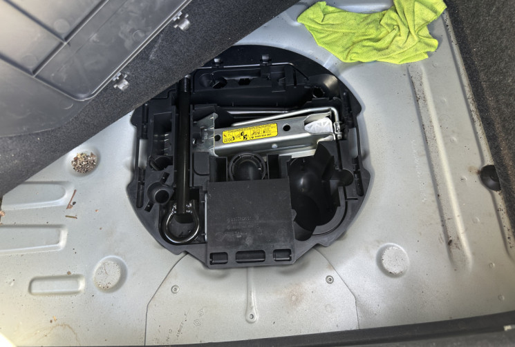 Renault Clio 1.2 16v 100 ch TomTom 5 portes / 1ERE MAIN / ENTRETIEN OK / COURROIE OK