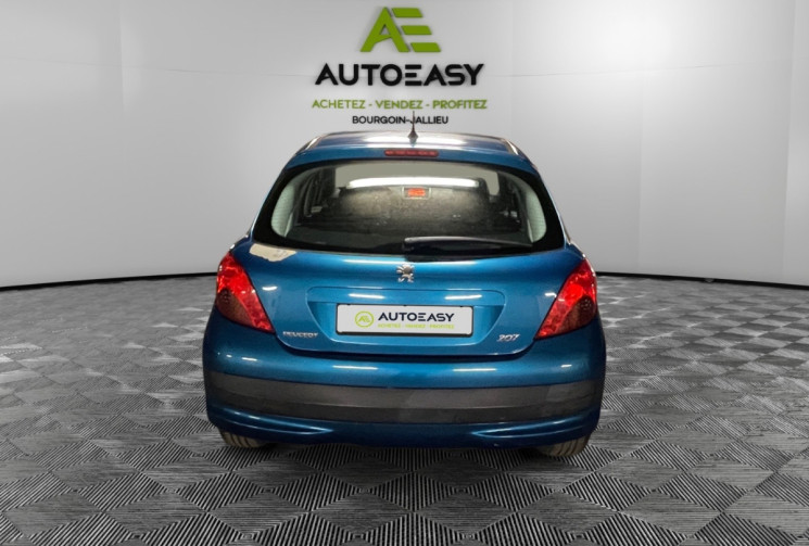 Peugeot 207 1.4i / 88 CH / PREMIÈRE MAIN / TOUT A JOUR