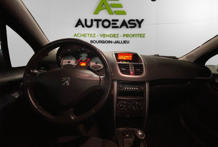 Peugeot 207 1.4i / 88 CH / PREMIÈRE MAIN / TOUT A JOUR