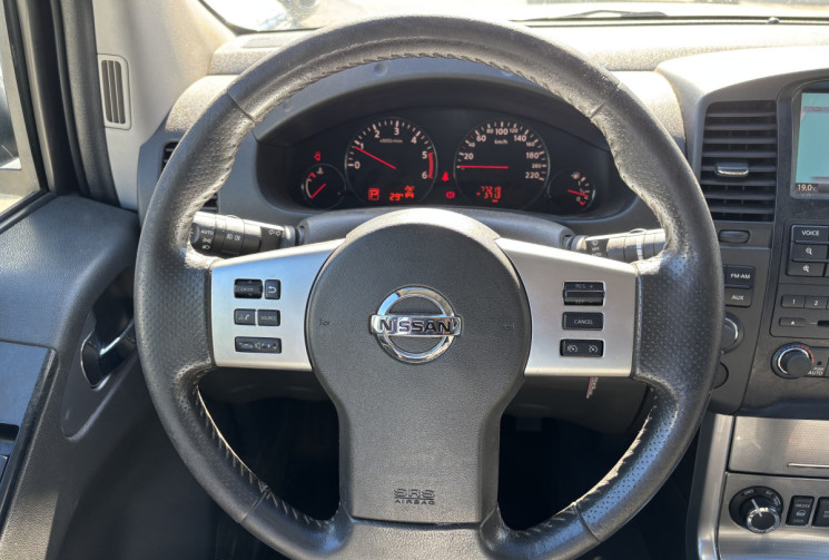 Nissan Navara 3.0 DCI V6 DIESEL 230 DOUBLE-CAB Boite Auto