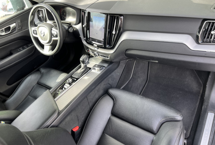 Volvo XC60 2.0 TDi AWD Geartronic8 235 cv / Attelage