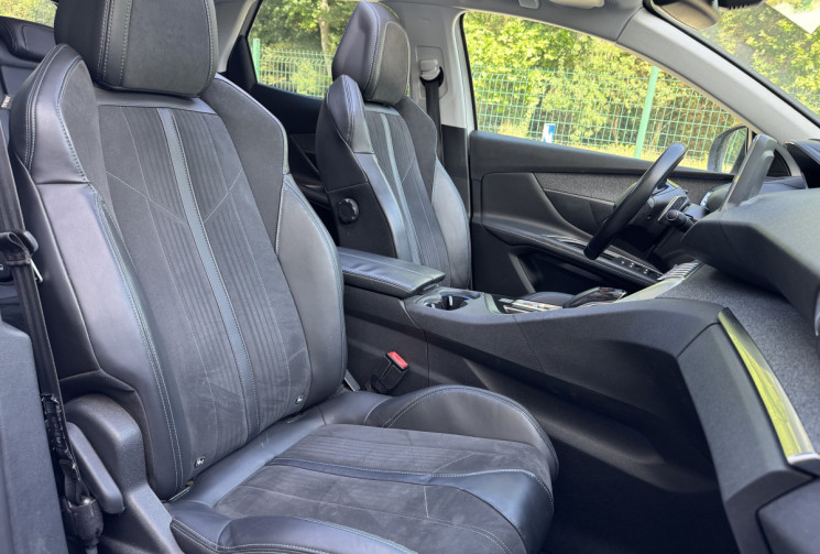 Peugeot 3008 Crossway 1.5 HDi 130 ch EAT8 / Toit Panoramique / Camera / Carplay / Entretien complet