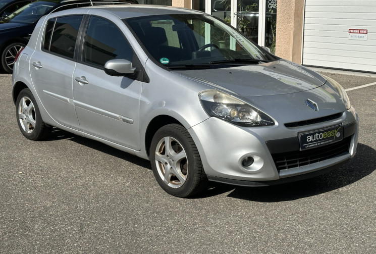 Renault Clio 1.2 16v 100 ch Dynamique 5 portes / ENTRETIEN OK / COURROIE OK