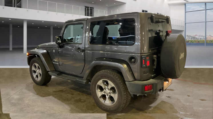 Jeep Wrangler 2.8 CRD 16V 4WD S&S 200 cv Boîte auto / SAHARA