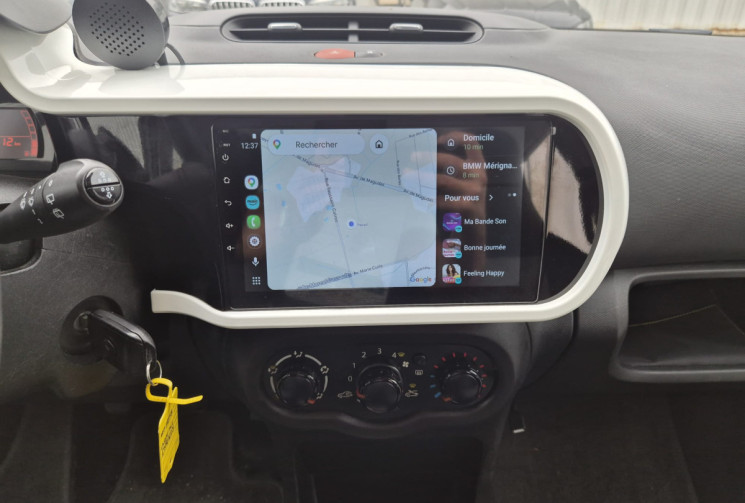 Renault Twingo III 1.0 SCE * 71 CV * CARPLAY * GRAND ECRAN * IDEAL JEUNE PERMIS 