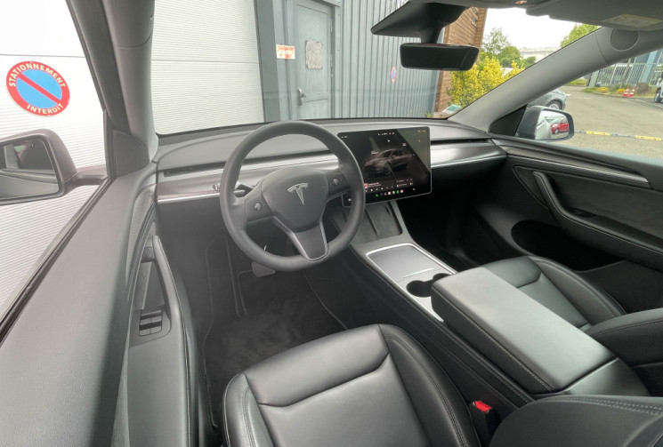 Tesla Model Y LONG RANGE AWD TVA RECUPERABLE