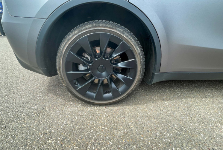 Tesla Model Y LONG RANGE AWD TVA RECUPERABLE