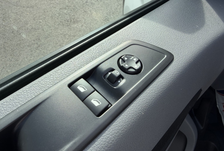 Peugeot Expert Kombi 9 places 115ch / TVA récupérable / Suivi entretien 