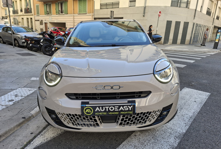 FIAT 600 1.2 Hybrid 136 La Prima DCT6 7600 KMS