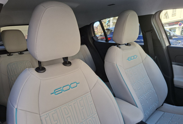 FIAT 600 1.2 Hybrid 136 La Prima DCT6 7600 KMS