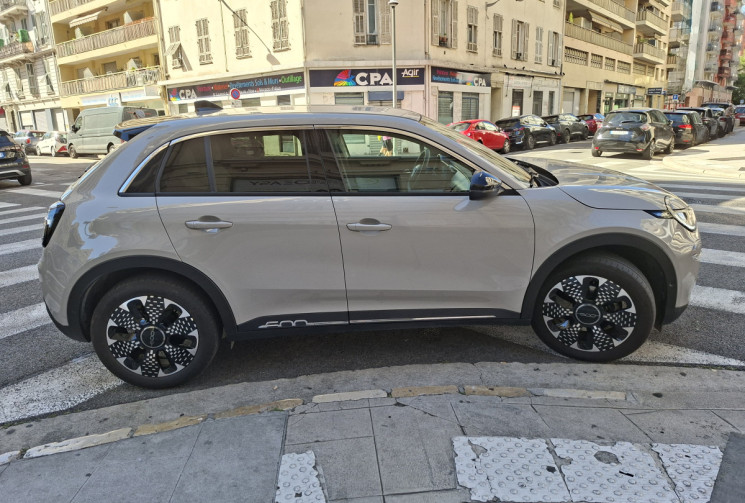 FIAT 600 1.2 Hybrid 136 La Prima DCT6 7600 KMS