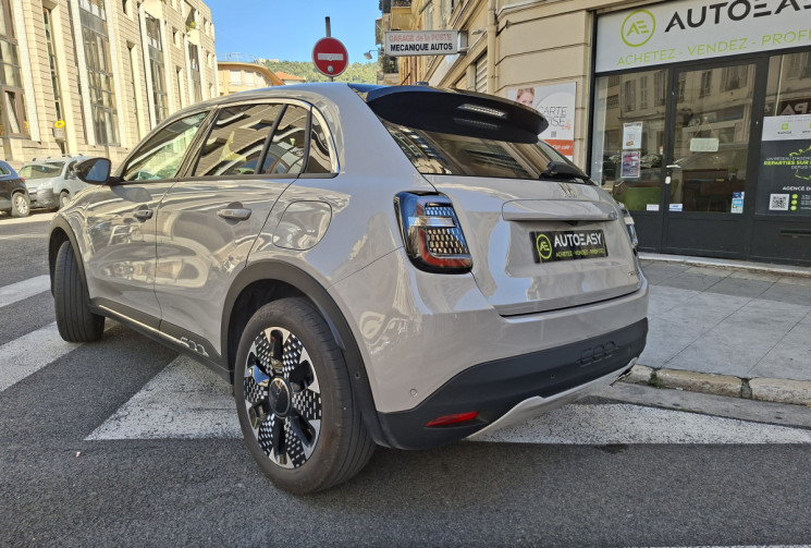 FIAT 600 1.2 Hybrid 136 La Prima DCT6 7600 KMS
