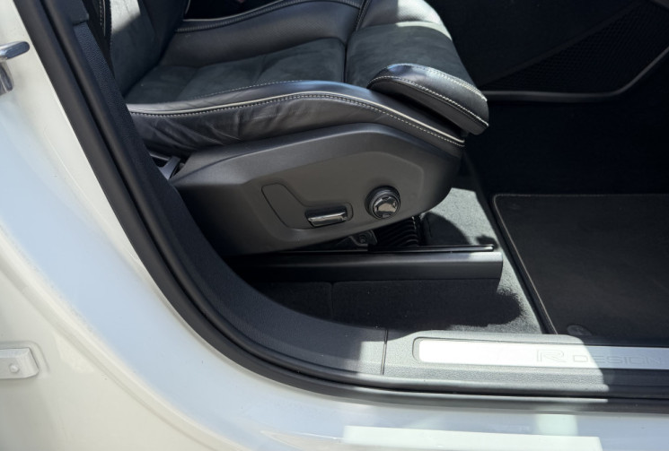 Volvo XC60 T8 Twin Engine 303+87 ch R-Design Geartronic 8