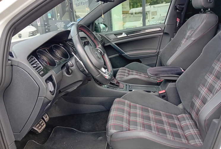 Volkswagen Golf 2.0 TSI 220 ch GTI DSG6 5p - Toit Ouvrant - Sièges chauffants -
