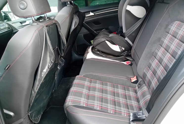 Volkswagen Golf 2.0 TSI 220 ch GTI DSG6 5p - Toit Ouvrant - Sièges chauffants -