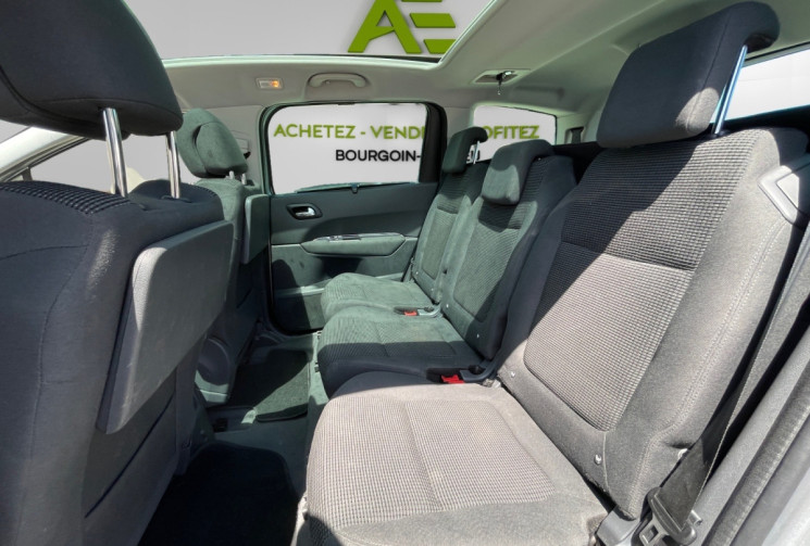 Peugeot 5008 1.6 / 120 CH / BOITE AUTO / DISTRIB A JOUR