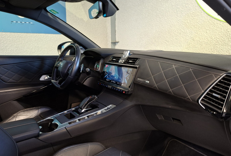 DS DS 7 Crossback E-TENSE 1.6  300 EAT8 4X4 RIVOLI / Plug in Hybrid  / TOIT OUVRANT PANORAMIQUE