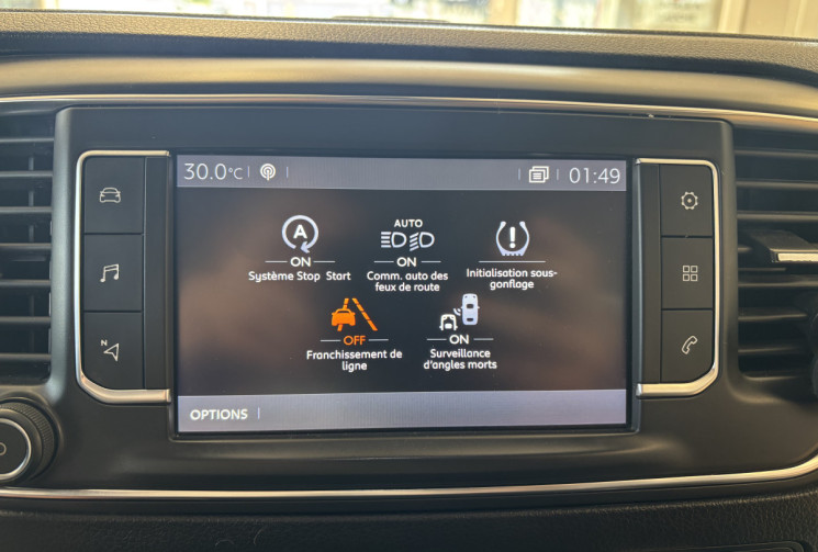 Citroën Spacetourer M 2.0 BLUEHDI COMBI MOYEN EAT6 177 SHINE / TOIT PANO / SUIVI D'ENTRETIEN COMPLET