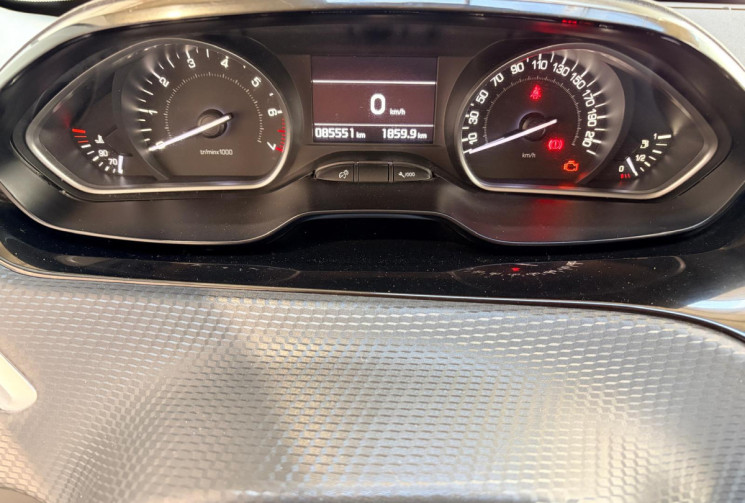 Peugeot 208 GT LINE  110cv / 1er MAIN / DISTRI OK / Entretiens sur factures OK
