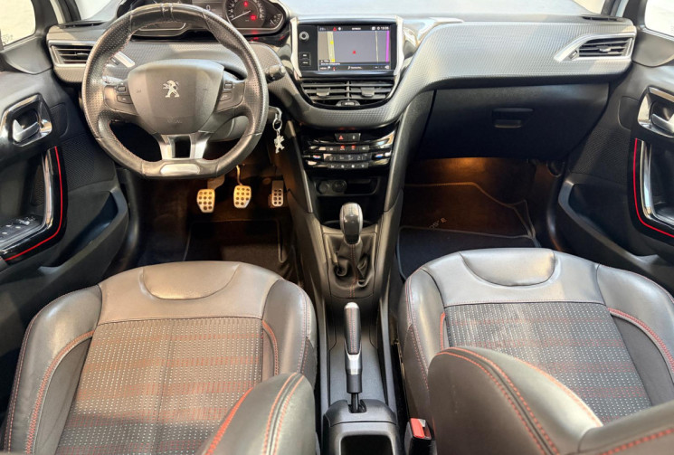 Peugeot 208 GT LINE  110cv / 1er MAIN / DISTRI OK / Entretiens sur factures OK