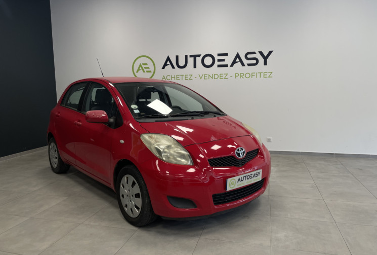 Toyota Yaris 100 VVT-I CONFORT / 1er main