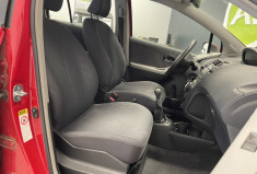 Toyota Yaris 100 VVT-I CONFORT / 1er main