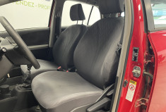 Toyota Yaris 100 VVT-I CONFORT / 1er main