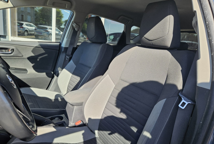 Toyota AURIS II PH2 1.8 HSD 136 DESIGN