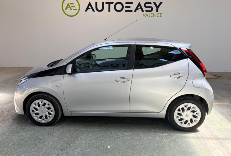 Toyota Aygo 2 - X PLAY -1.0 VVT-i 72 cv, boite auto/Camera 