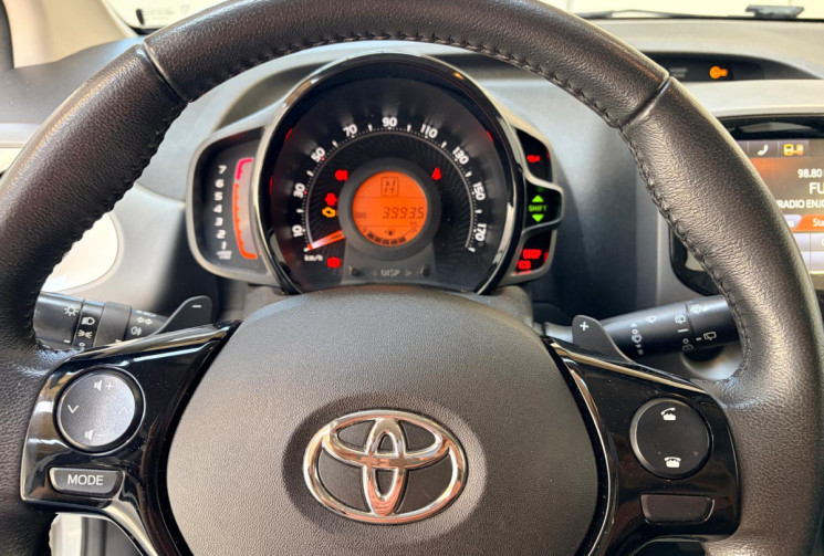 Toyota Aygo 2 - X PLAY -1.0 VVT-i 72 cv, boite auto/Camera 
