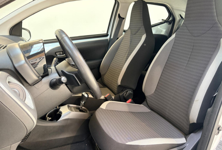 Toyota Aygo 2 - X PLAY -1.0 VVT-i 72 cv, boite auto/Camera 