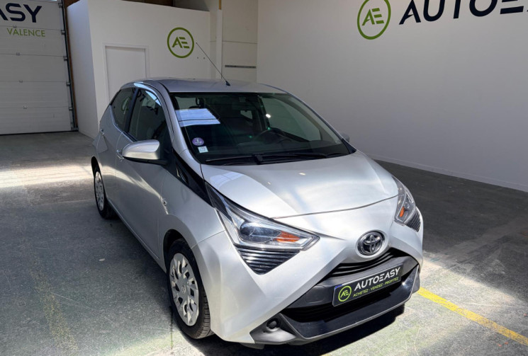 Toyota Aygo 2 - X PLAY -1.0 VVT-i 72 cv, boite auto/Camera 