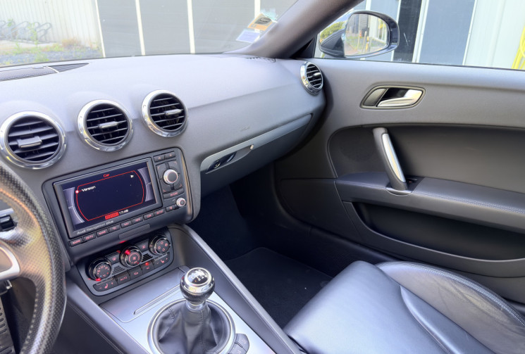 Audi TT 160 ch 1.8 TFSI S-Line *Sellerie Cuir*Entretiens OK*Ct OK*Radar AR*Jante Alu 19