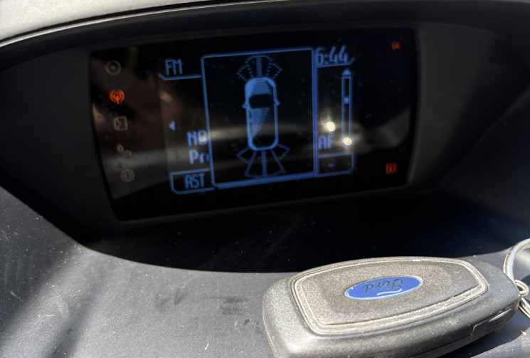 Ford B-MAX 1.6 TDCI 95cv TITANIUM / faible km 60000 / PETIT PRIX